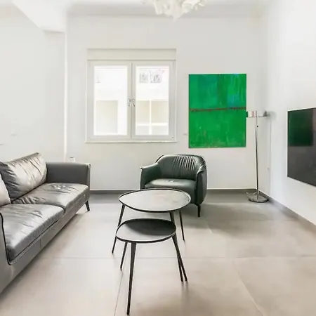 3 Bedroom New Modern Flat In The Heart Of Athens Exterior photo