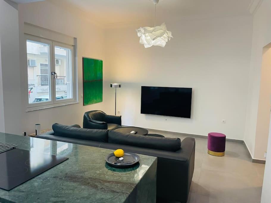 3 Bedroom New Modern Flat In The Heart Of Apartmán Atény