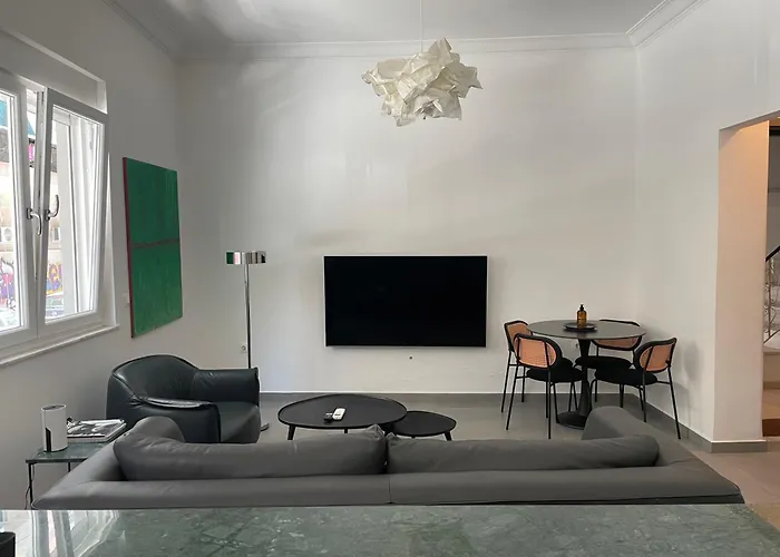 3 Bedroom New Modern Flat In The Heart Of Athens
