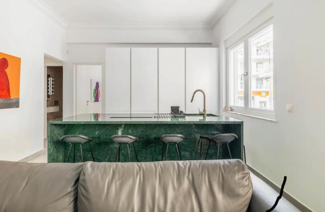 3 Bedroom New Modern Flat In The Heart Of Apartment *