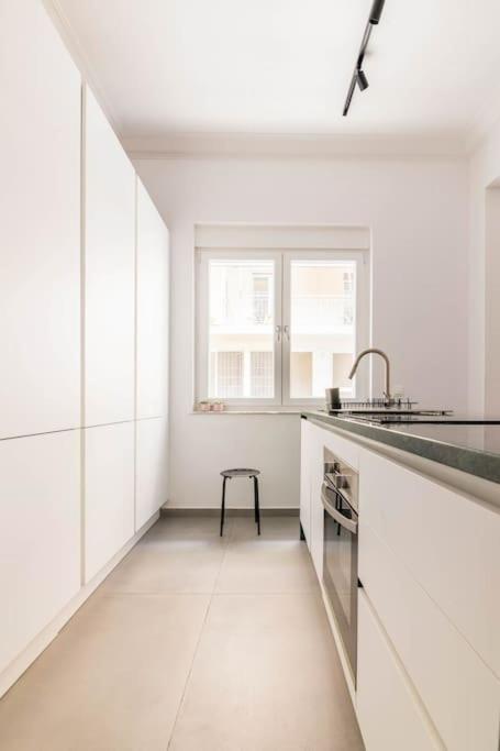 3 Bedroom New Modern Flat In The Heart Of Apartment
