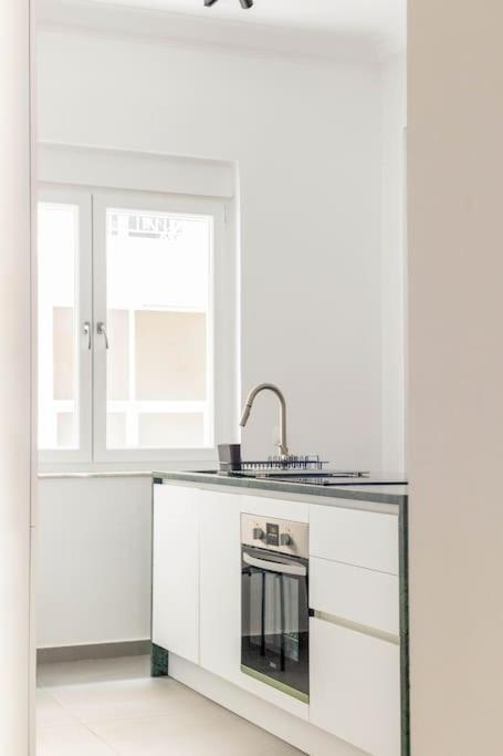 3 Bedroom New Modern Flat In The Heart Of Apartment Athens