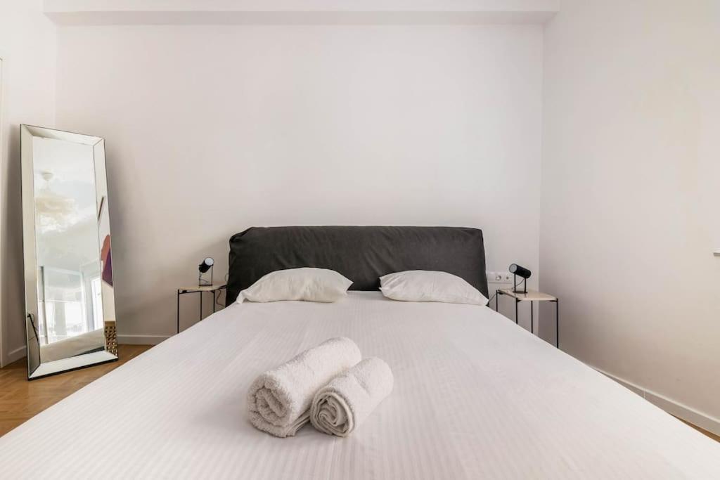 3 Bedroom New Modern Flat In The Heart Of * Athens