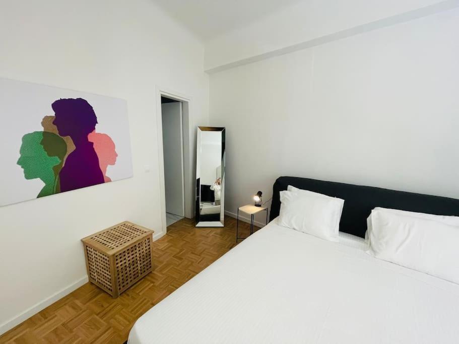 3 Bedroom New Modern Flat In The Heart Of Apartment Athens